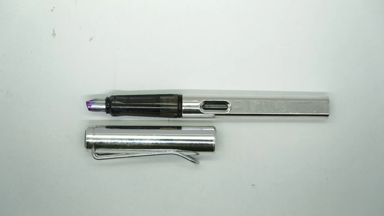 Calligraphy fountain cutt pen for Arabic calligraphy ( Color and Design may vary ) - Image 17
